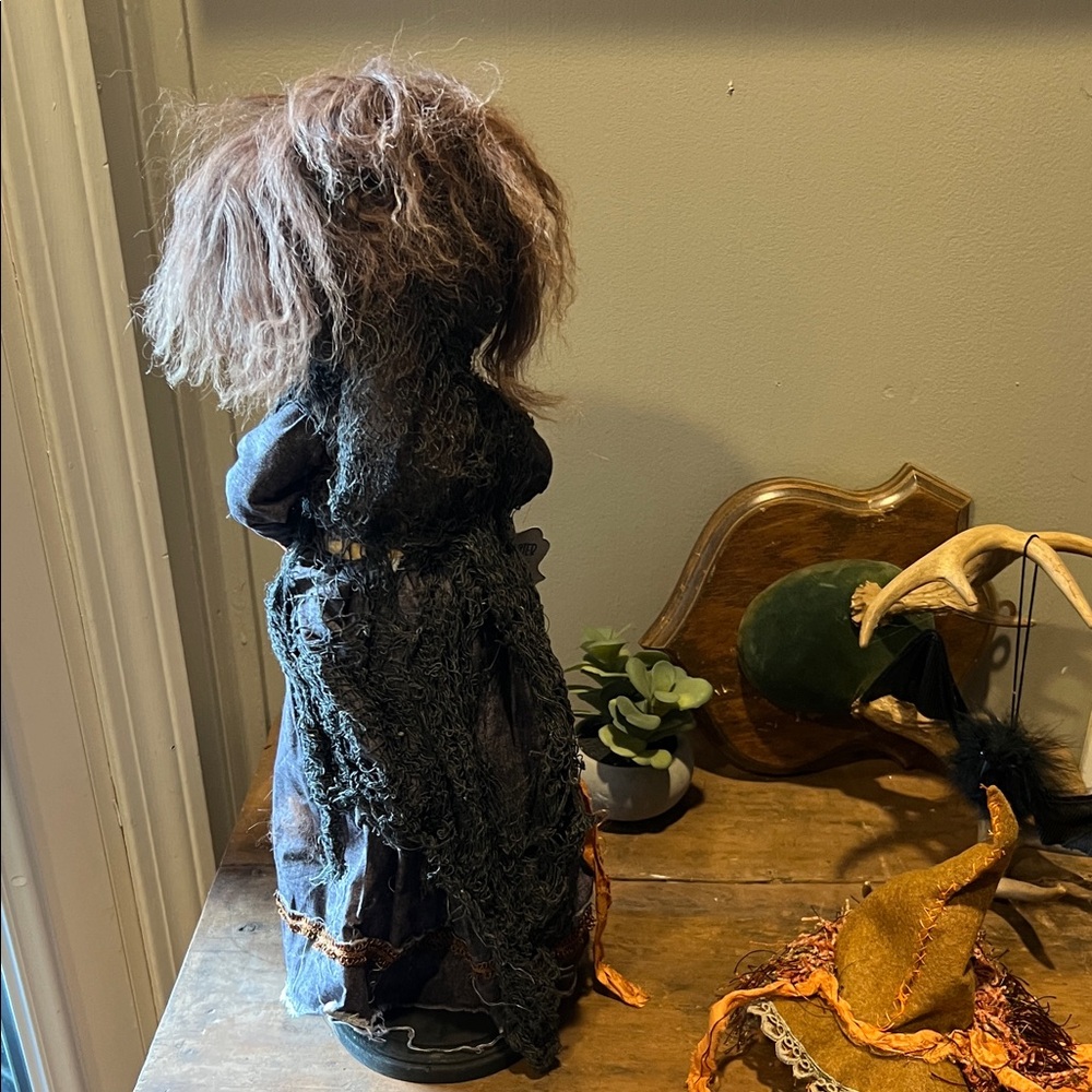 🎃 She is LOVELY & RATE Original 2021 Lulu Lancaster UMBRA the Wickety Witch! 🙀 - Picture 9 of 16